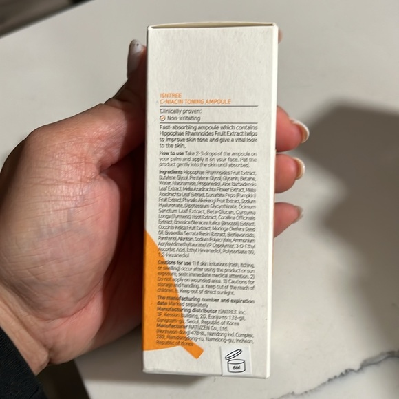 Isntree C-Niacin Toning Ampoule - Picture 2 of 6